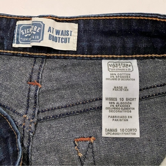 Signature Levi Strauss At Waist Bootcut Jeans Size 10 Short 30" Classic Cotton - Picture 8 of 12